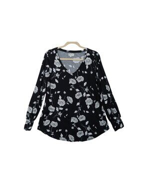 ✨3/$30 Maurices XL 24/7 Womens Floral V-Neck Long Sleeve Top Black White